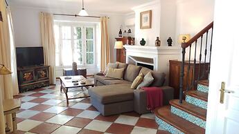 Spacious Family Benahavis Retreat