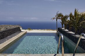 Theano Cave Suites & Villas