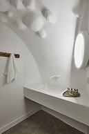 Theano Cave Suites & Villas