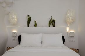 Theano Cave Suites & Villas