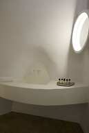 Theano Cave Suites & Villas