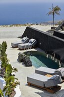 Theano Cave Suites & Villas
