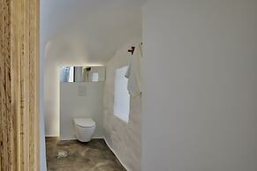 Theano Cave Suites & Villas