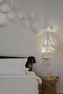 Theano Cave Suites & Villas