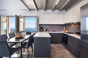 Theano Cave Suites & Villas