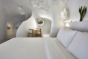 Theano Cave Suites & Villas