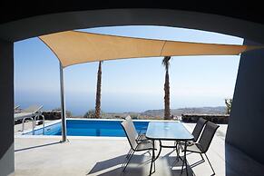 Theano Cave Suites & Villas