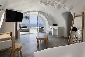 Theano Cave Suites & Villas