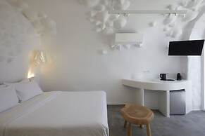 Theano Cave Suites & Villas