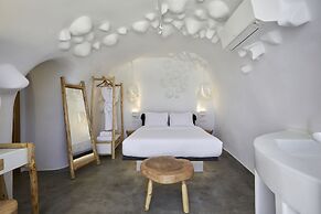 Theano Cave Suites & Villas