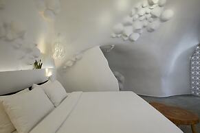 Theano Cave Suites & Villas