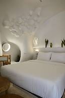 Theano Cave Suites & Villas