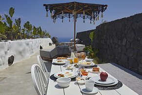 Theano Cave Suites & Villas