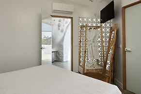 Theano Cave Suites & Villas