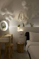 Theano Cave Suites & Villas