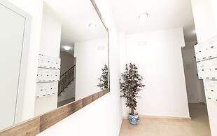 Calle Elcano | 4  Pax | Second Line | 1447-AW