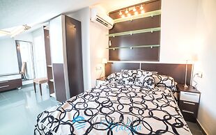 Calle Elcano | 4  Pax | Second Line | 1447-AW