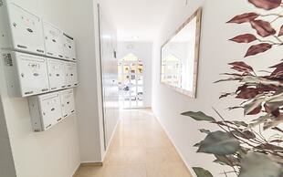 Calle Elcano | 4  Pax | Second Line | 1447-AW