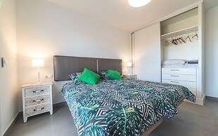 Myramar | 7 Pax | Parque de Poniente | 4724-KPAW