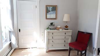 Hillside Landing B&B