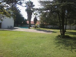 Fourways Backpackers Lodge