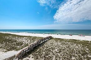 Jen's Creole 4 Bedroom Townhouse by RedAwning