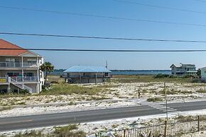 Jen's Creole 4 Bedroom Townhouse by RedAwning