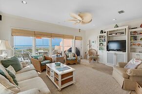 Jen's Creole 4 Bedroom Townhouse by RedAwning