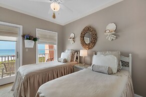 Jen's Creole 4 Bedroom Townhouse by RedAwning