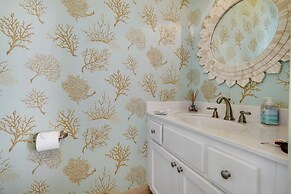 Jen's Creole 4 Bedroom Townhouse by RedAwning