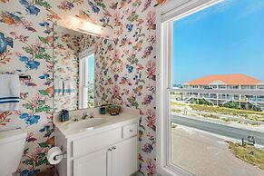 Jen's Creole 4 Bedroom Townhouse by RedAwning