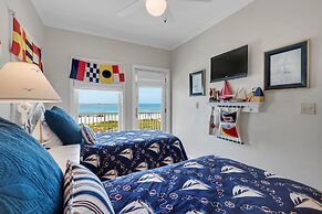 Jen's Creole 4 Bedroom Townhouse by RedAwning