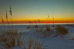 Jen's Creole 4 Bedroom Townhouse by RedAwning