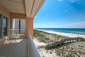 Jen's Creole 4 Bedroom Townhouse by RedAwning