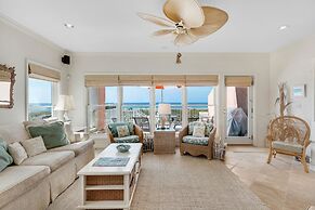 Jen's Creole 4 Bedroom Townhouse by RedAwning