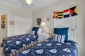 Jen's Creole 4 Bedroom Townhouse by RedAwning