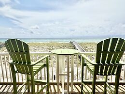 Sea Side 4 Bedroom Townhouse by RedAwning