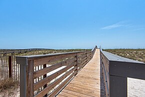 Sea Side 4 Bedroom Townhouse by RedAwning