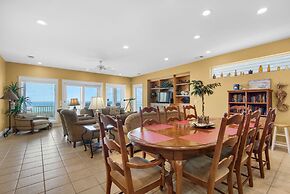 Sea Side 4 Bedroom Townhouse by RedAwning