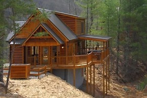 A Suite Mountain - 2 Bedrooms, 1 Baths, Sleeps 6 Cabin by Redawning