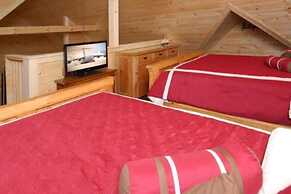 A Suite Mountain - 2 Bedrooms, 1 Baths, Sleeps 6 Cabin by Redawning