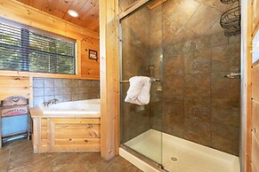 A Suite Mountain View - 4 Bedrooms, 4 Baths, Sleeps 12 Home by RedAwni