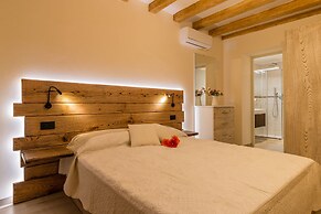 Bragora 3524 Between S. Marco & Biennale