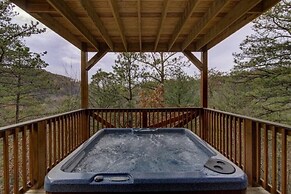 Grand Cherokee Lodge - 5 Bedrooms, 5 Baths, Sleeps 20 Home by Redawnin