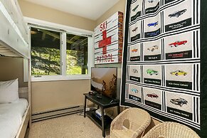 J1 Meadow Creek Miniums 3 Bedroom Condo by RedAwning