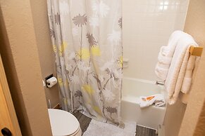 J1 Meadow Creek Miniums 3 Bedroom Condo by RedAwning