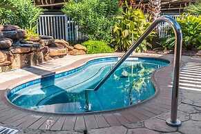 Seascape 2211 2 Bedroom Condo by RedAwning