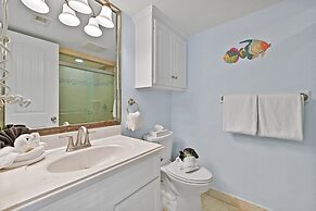 Seascape 2211 2 Bedroom Condo by RedAwning