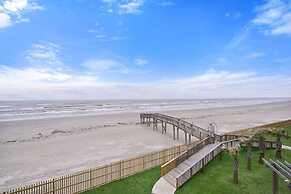 Seascape 2211 2 Bedroom Condo by RedAwning