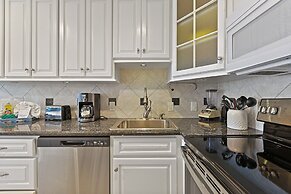 Seascape 2211 2 Bedroom Condo by RedAwning